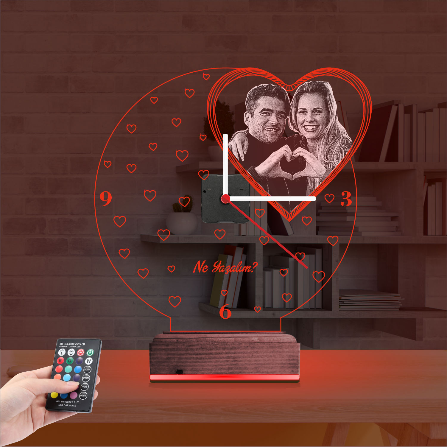 Именной 3D-светильник с вашим фото и часами «Сердце в любви» 6