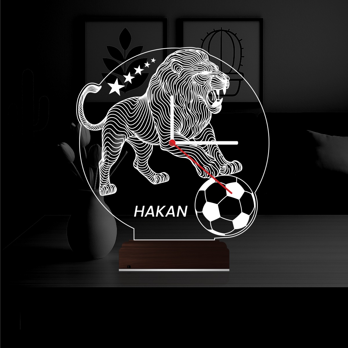 Именной подарок футболисту: лев с мячом и часами 3d светильник 6
