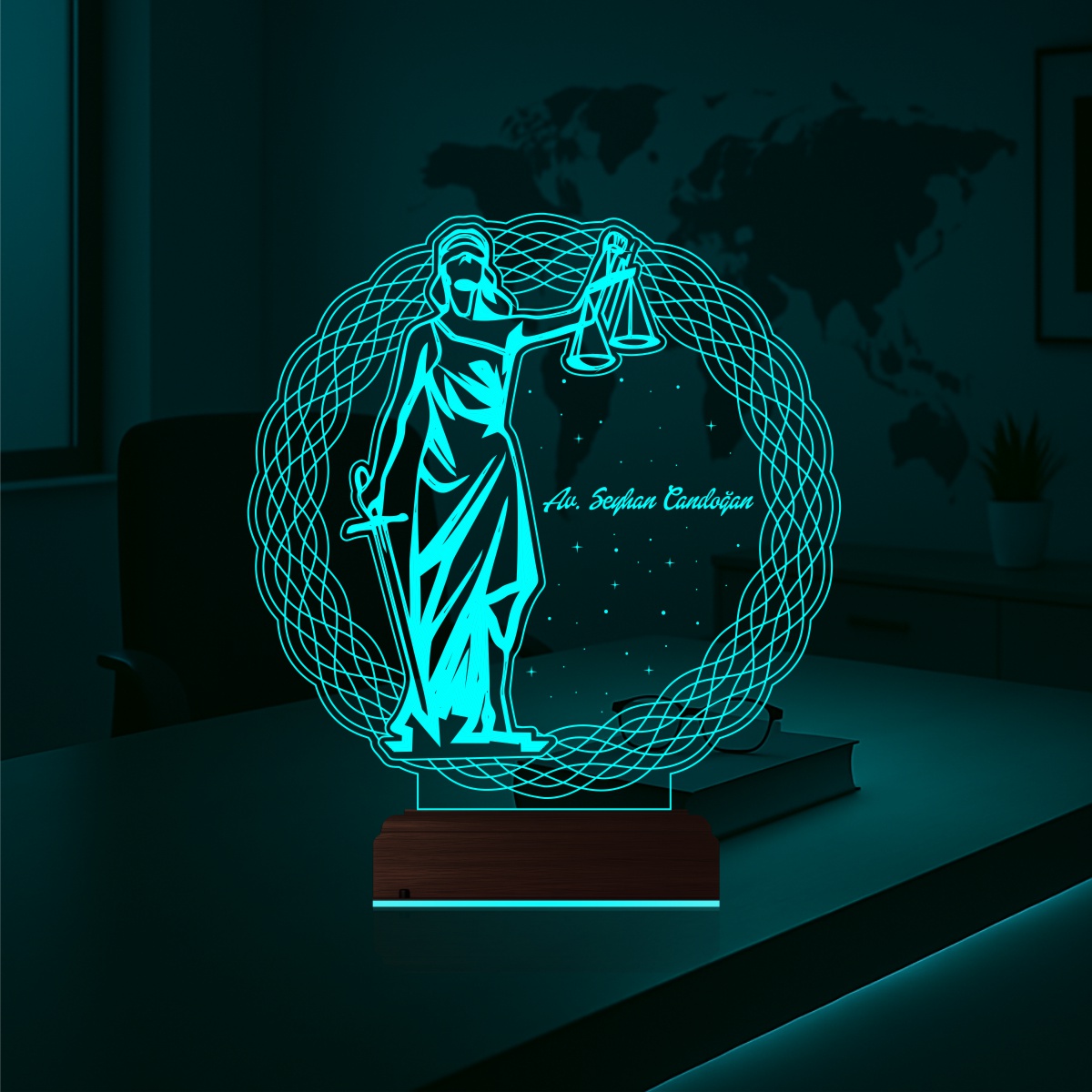 Именной подарок: Фемида богиня правосудия 3d светильник 2